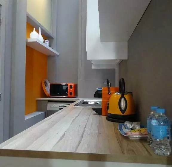 تختخواب و صبحانه Suite 11