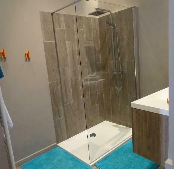 تختخواب و صبحانه Suite 11