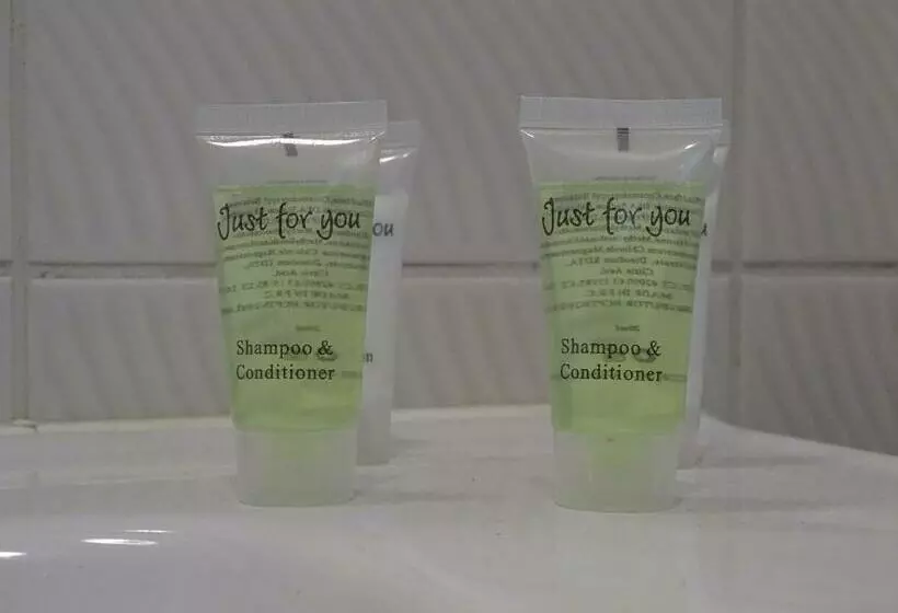 تختخواب و صبحانه Suite 11