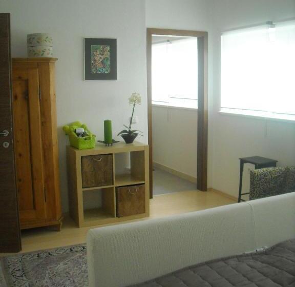 ベッドアンドブレックファースト Weinek S Kellerstöckl U. Lodge