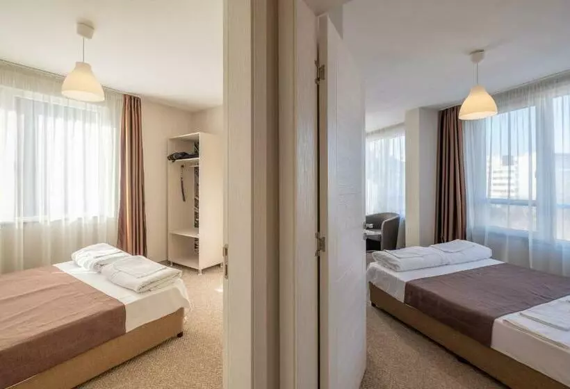 Blue Label Apart House