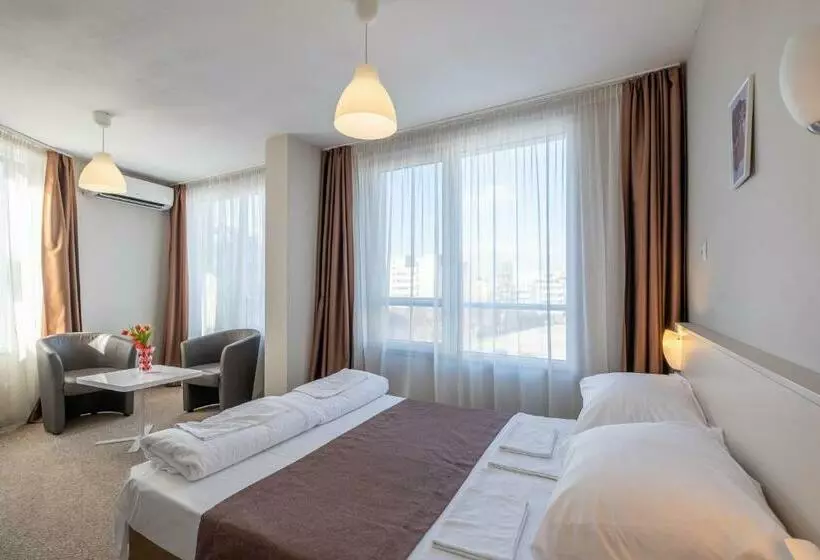 Blue Label Apart House