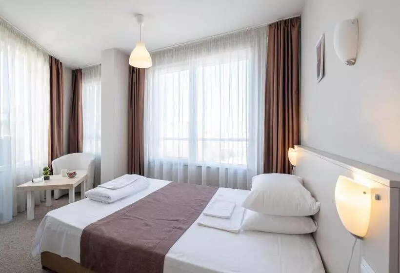 Blue Label Apart House