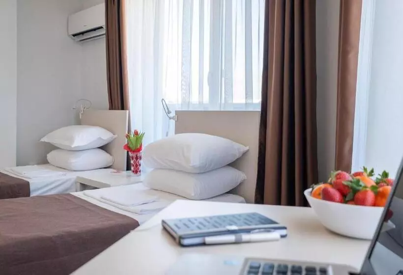 Blue Label Apart House