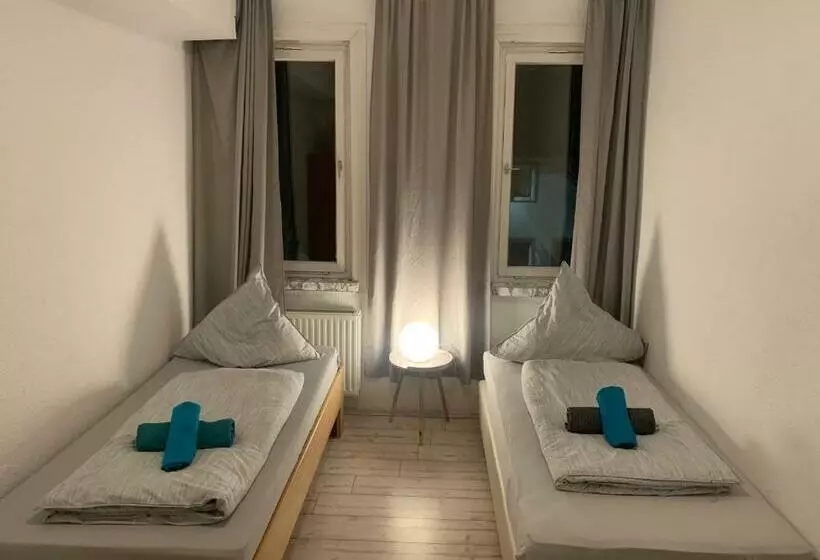 ホテル & Hostel Albstadt