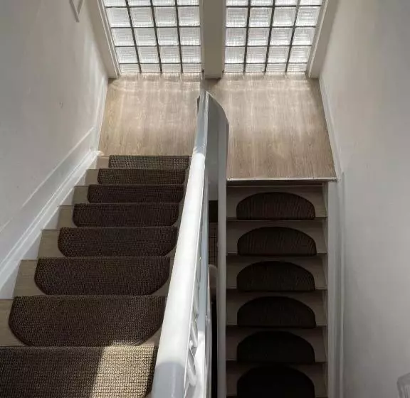 ホテル & Hostel Albstadt