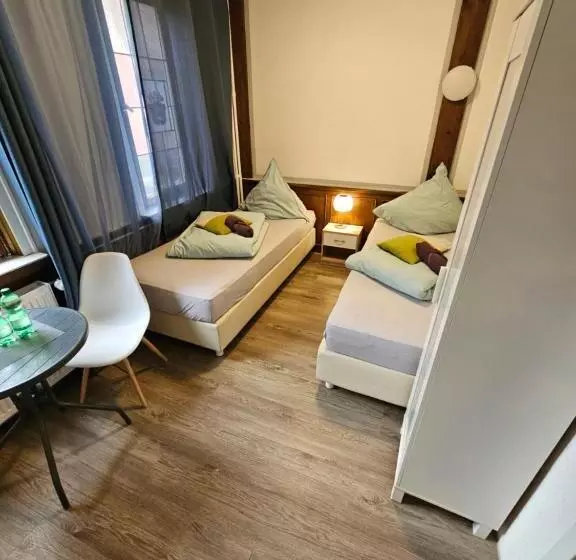 ホテル & Hostel Albstadt