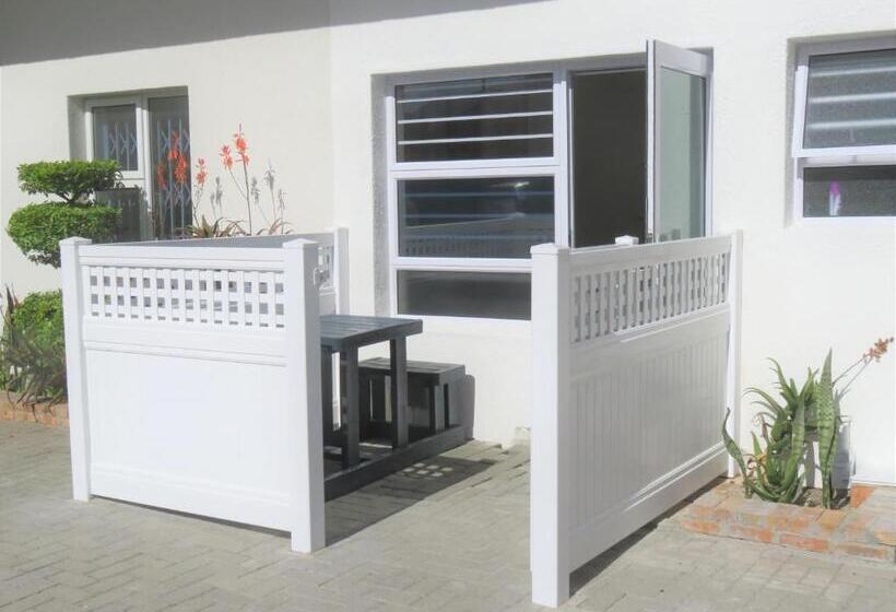 بنسيون Pro Moni S Guesthouse