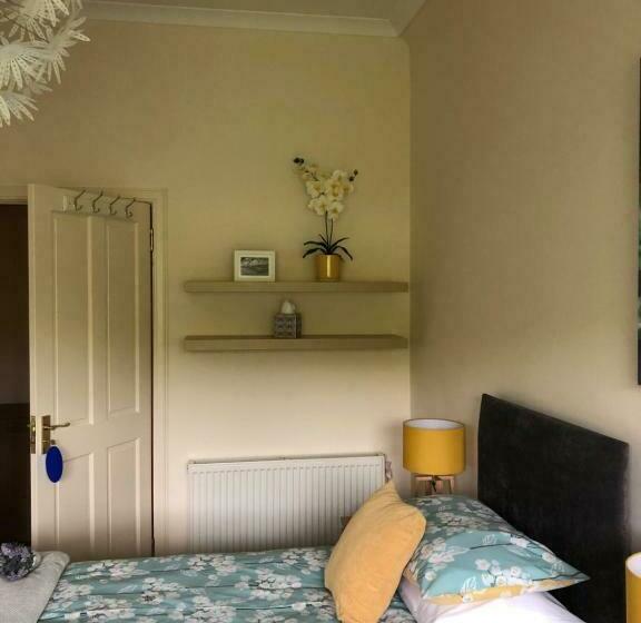 Bed and Breakfast Tor View