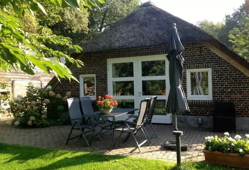 Aamiaismajoitus (B&B) Op De Kuyerlatten