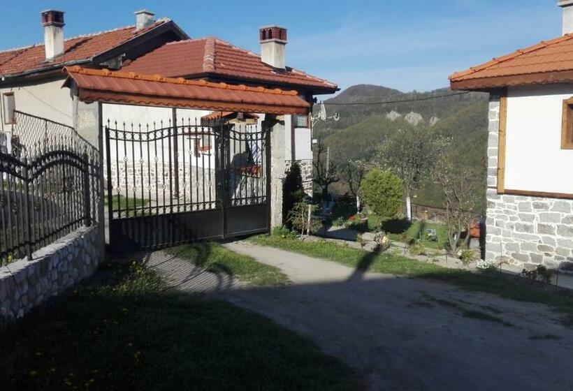 פנסיון Semana Guesthouse