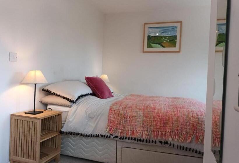 تختخواب و صبحانه Chez Jo Apartments