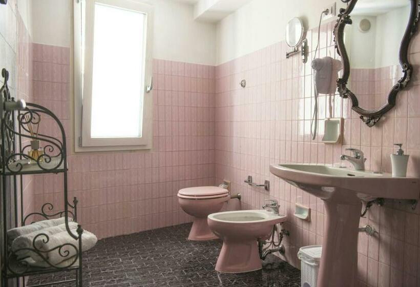 Aamiaismajoitus (B&B) Dimora Cappuccini Guest House