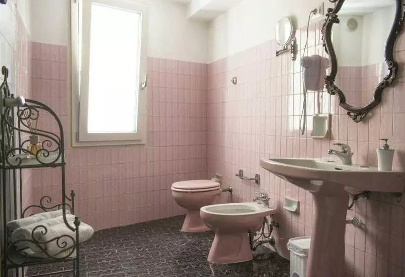 Aamiaismajoitus (B&B) Dimora Cappuccini Guest House