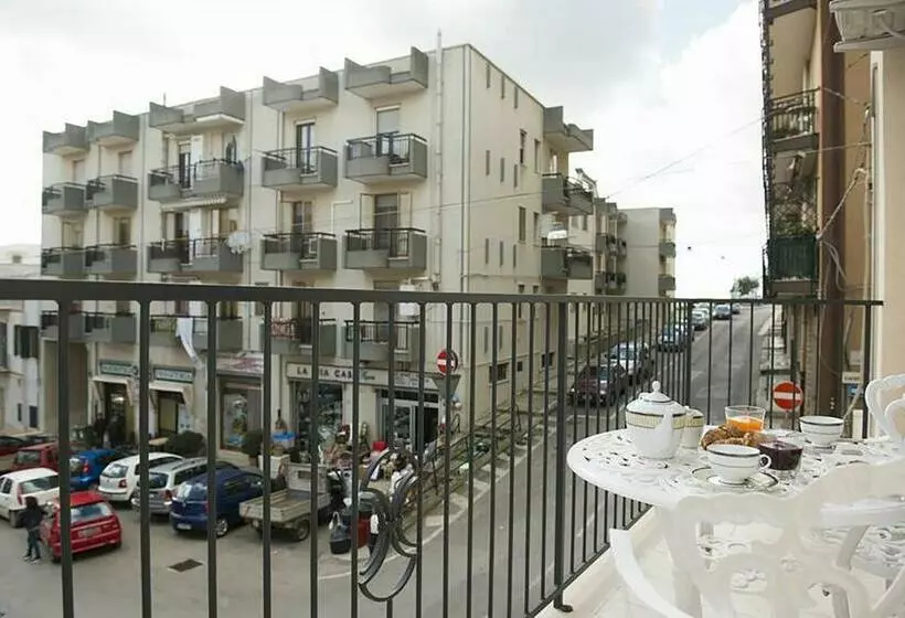 Aamiaismajoitus (B&B) Dimora Cappuccini Guest House