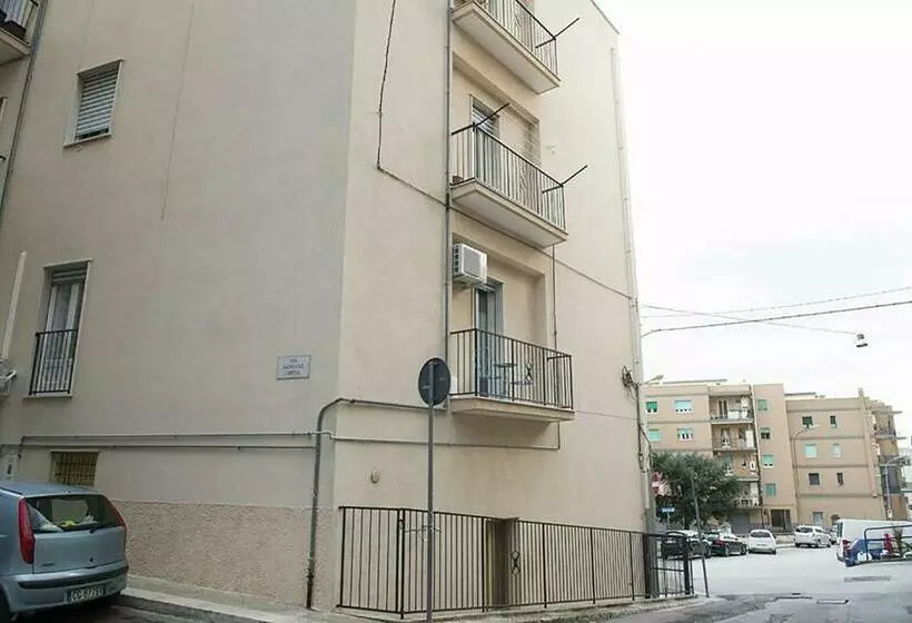 Aamiaismajoitus (B&B) Dimora Cappuccini Guest House