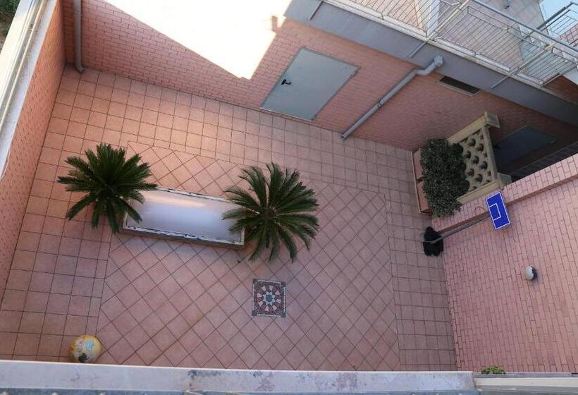 مبيت وإفطار Habitans