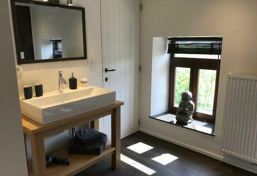 민박 La Maison En Pierre