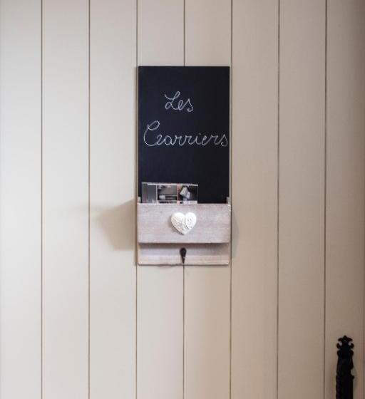 민박 La Maison En Pierre