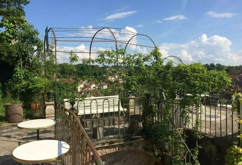 Aamiaismajoitus (B&B) La Maison Févret