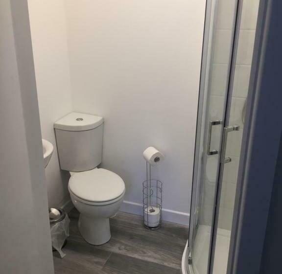 住宿加早餐 O Loughlin S Bar