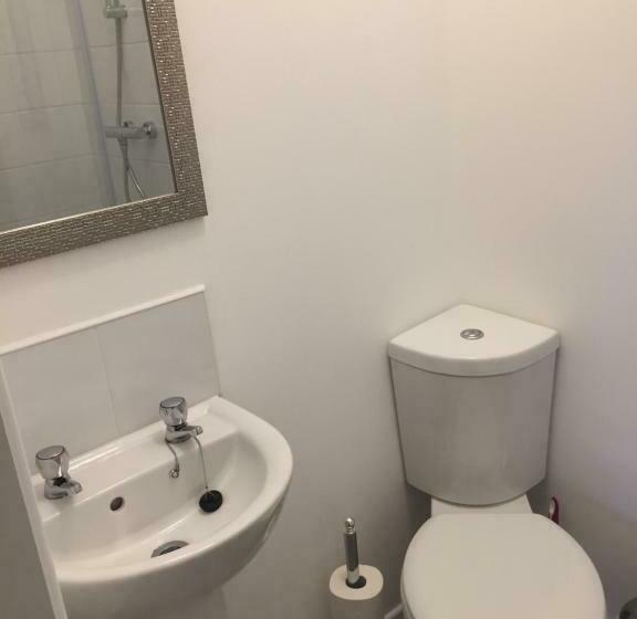 住宿加早餐 O Loughlin S Bar