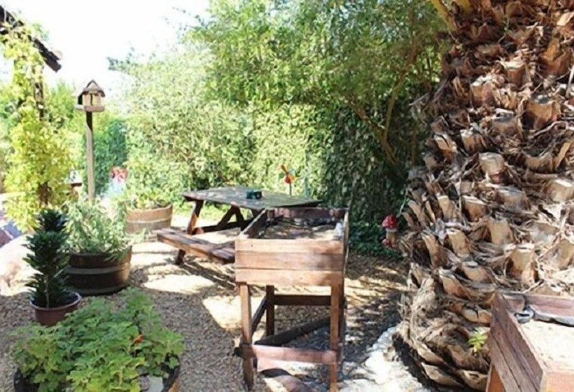 مبيت وإفطار The Magic Manor