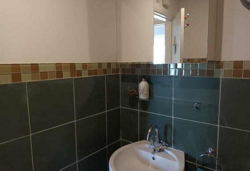 تختخواب و صبحانه Chez Jo Apartments