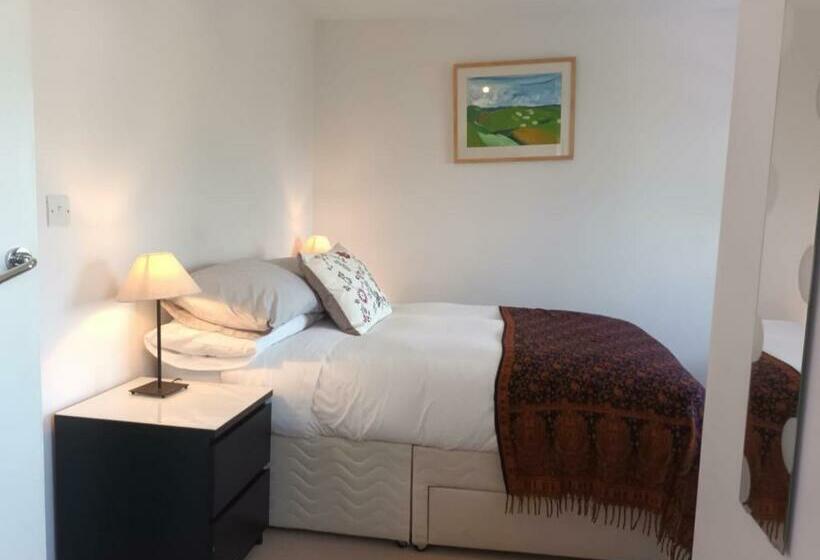 تختخواب و صبحانه Chez Jo Apartments