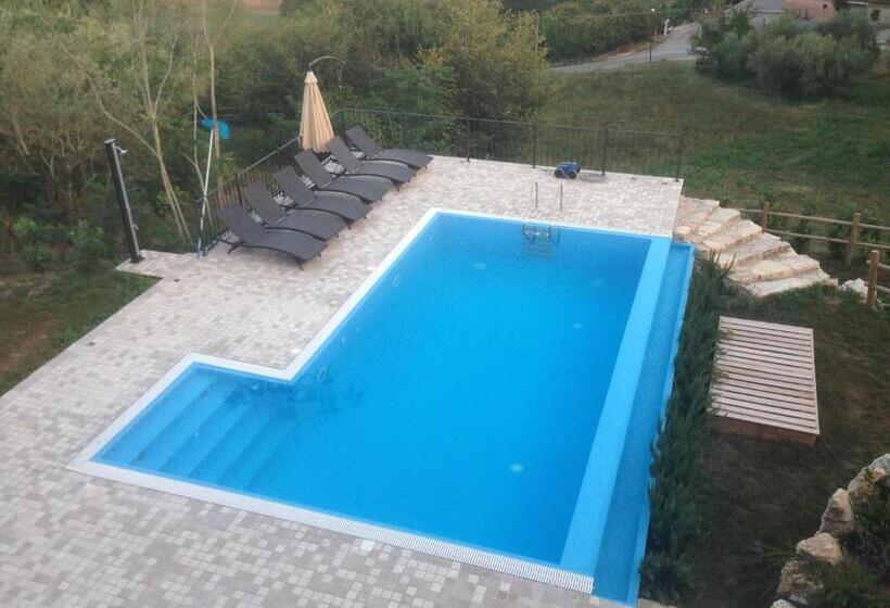 فندق Antico Borgo Rinaldi