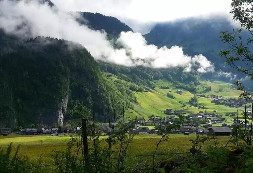 Hotelli Bauernhof Dünser