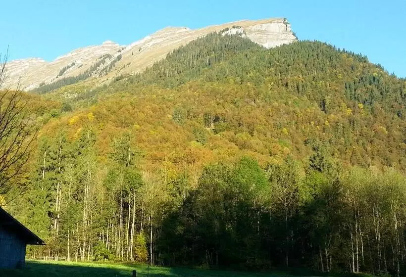 Hotelli Bauernhof Dünser