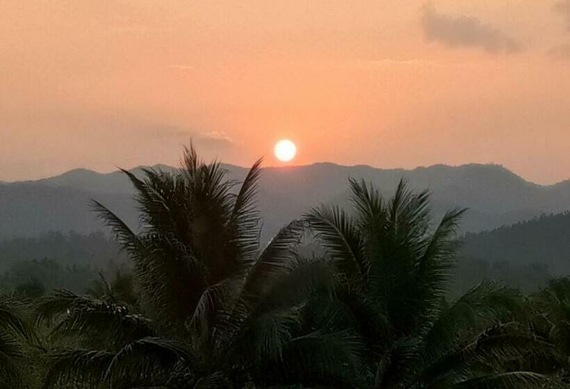 Pensión Ban Suan Sukjai Mae Sariang