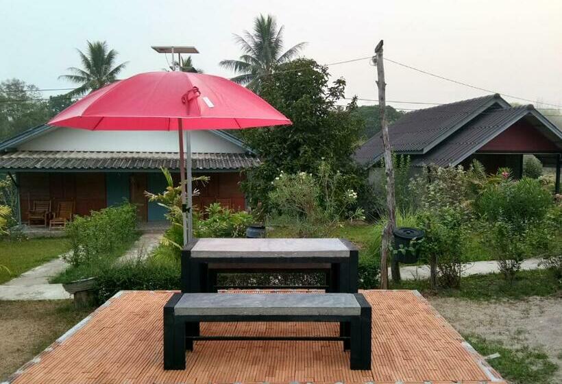 Pensión Ban Suan Sukjai Mae Sariang