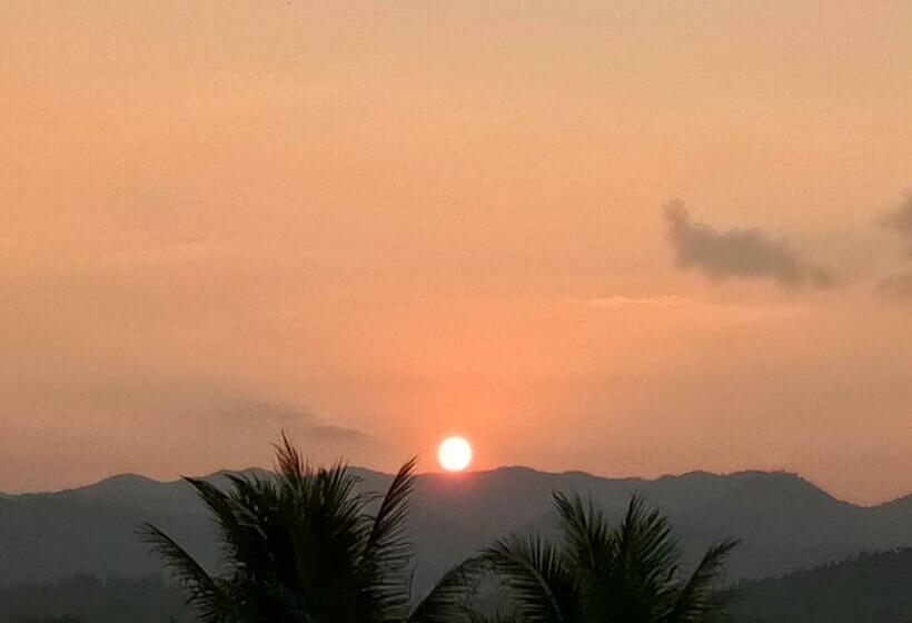 Pensión Ban Suan Sukjai Mae Sariang