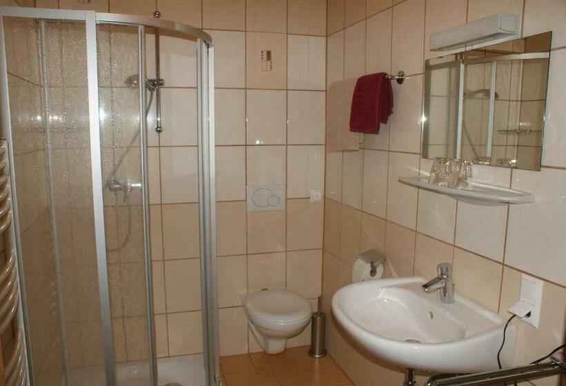 펜션 Familie Lampersberger