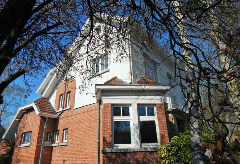 膳宿费 Les Remparts