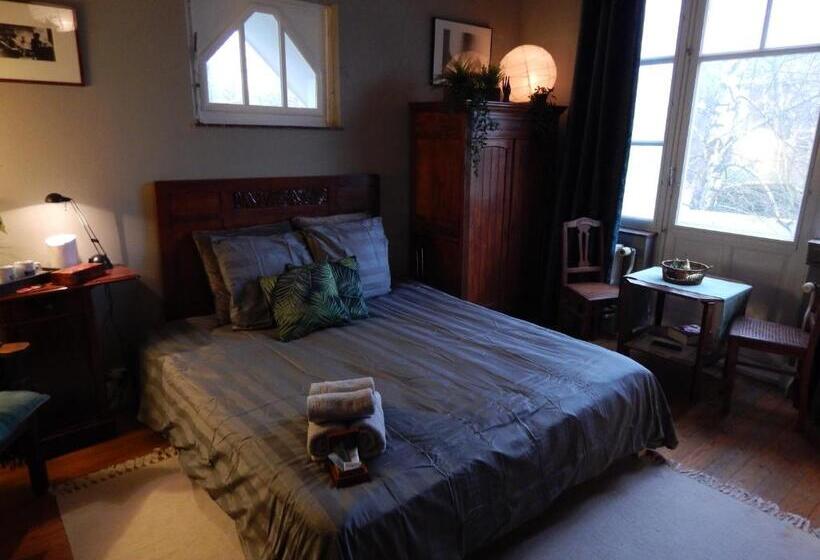 膳宿费 Les Remparts