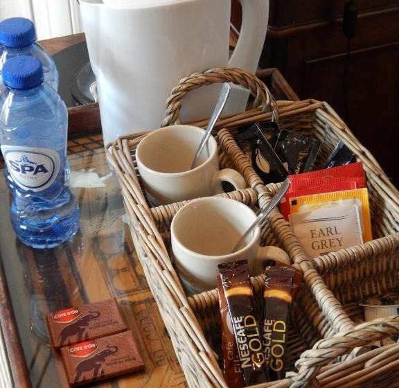 膳宿费 Les Remparts