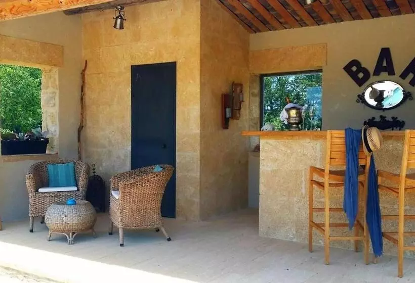 ベッドアンドブレックファースト Fontaine De Cérier