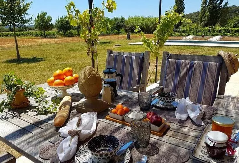 ベッドアンドブレックファースト Fontaine De Cérier