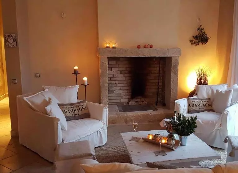 ベッドアンドブレックファースト Fontaine De Cérier