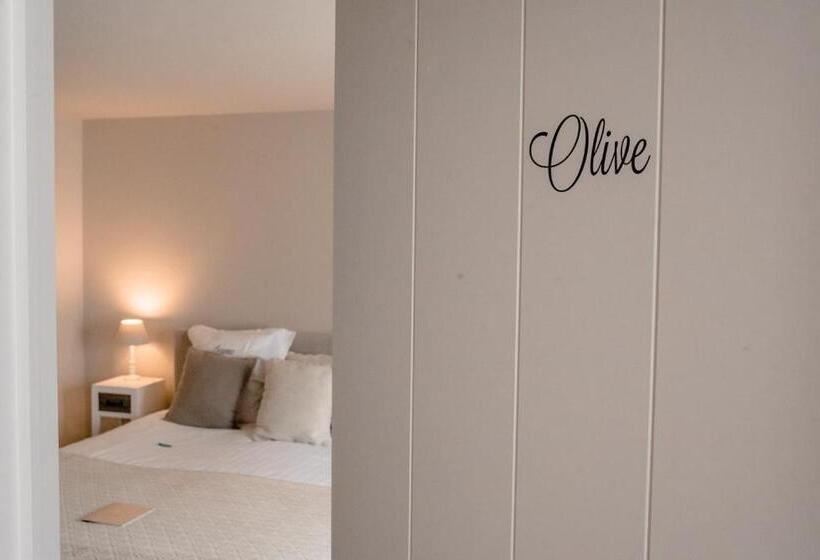 تختخواب و صبحانه Jeanne