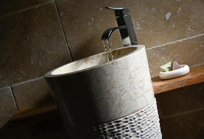 تختخواب و صبحانه Le Rubinjo 2