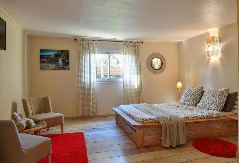 تختخواب و صبحانه Le Rubinjo 2