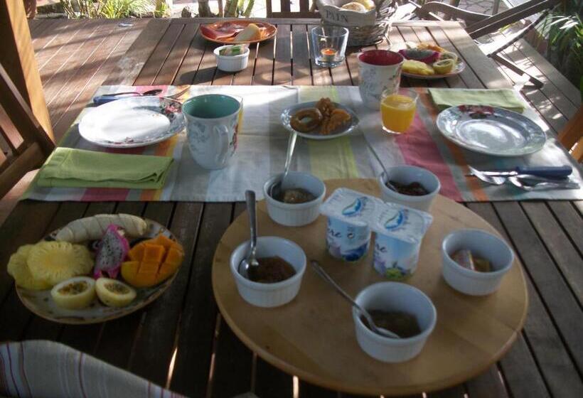 تختخواب و صبحانه Le Rubinjo 2