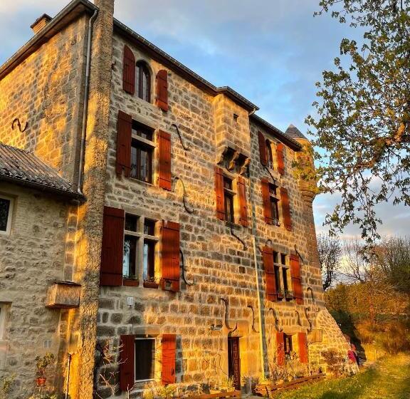 Bed and Breakfast Manoir Du Grail