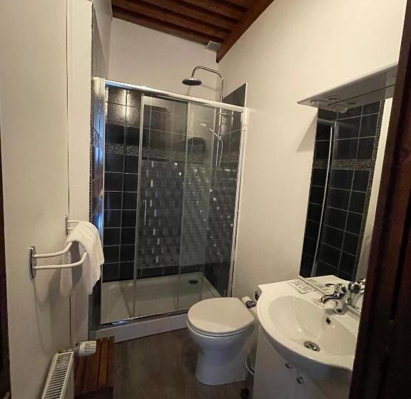 Bed and Breakfast Manoir Du Grail