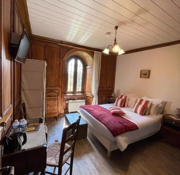 Bed and Breakfast Manoir Du Grail
