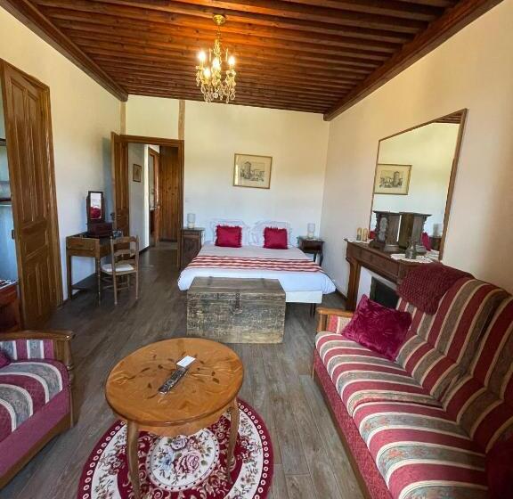 Bed and Breakfast Manoir Du Grail